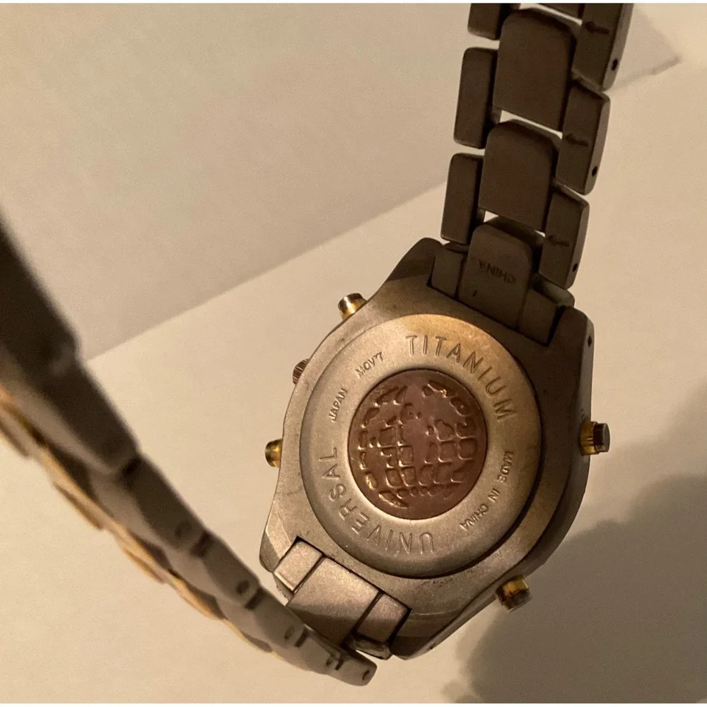 MENS TITANIUM UNIVERSAL WATCH TWO-tone BRUSHED NICKEL NEW BATTERY!